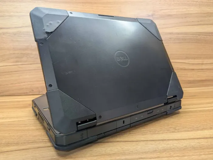 Захищений ноутбук Dell Rugged Latitude 5414 / 14" (1920x1080) IPS Touch / Intel Core i5-6300U (2 (4) ядра по 2.4 - 3.0 GHz) / 16 GB DDR4 / 480 GB SSD / Intel HD Graphics 520 / WebCam / TouchID / Windows 10 б/в - зображення 7