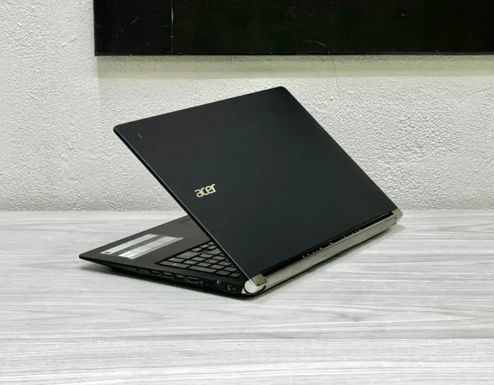 Ігровий ноутбук Б-клас Acer Aspire VN7-591G / 15.6" (1920x1080) IPS / Intel Core i7-4720HQ (4 (8) ядра по 2.6 - 3.6 GHz) / 8 GB DDR3 / 256 GB SSD M.2 / nVidia GeForce GTX 960M, 2 GB GDDR5, 128-bit / WebCam / Win 10 Home б/в - зображення 5