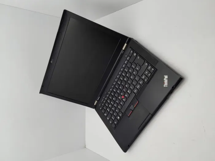 Ноутбук Lenovo ThinkPad T430 / 15.6" (1366x768) TN / Intel Core i5-3320M (2 (4) ядра по 2.6 - 3.3 GHz) / 6 GB DDR3 / 120 GB SSD / Intel HD Graphics 4000 / WebCam б/в - зображення 4