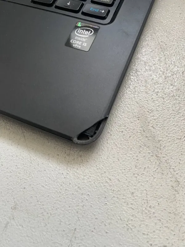 Нетбук Б-клас Dell Latitude E7250 / 12.5" (1366x768) TN / Intel Core i5-5300U (2 (4) ядра по 2.3 - 2.9 GHz) / 8 GB DDR3 / 128 GB SSD / Intel HD Graphics 5500 / WebCam б/в - зображення 5