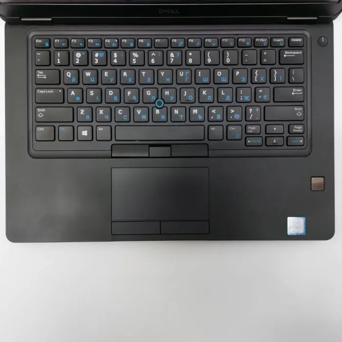 Ноутбук Dell Latitude 5490 / 14" (1920x1080) TN / Intel Core i7-8650U (4 (8) ядра по 1.9 - 4.2 GHz) / 16 GB DDR4 / 256 GB SSD / Intel UHD Graphics 620 / WebCam / USB 3.1 / HDMI б/в - зображення 3