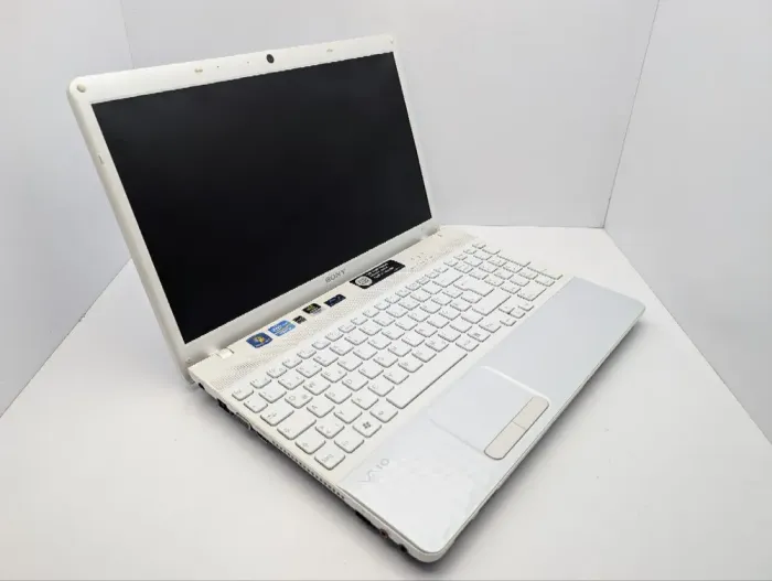 Ноутбук Sony VPC-EH / 15.6" (1366x768) TN / Intel Core i3-2350M (2 (4) ядра по 2.3 GHz) / 6 GB DDR3 / 640 GB HDD / nVidia GeForce 410M, 1 GB GDDR3, 64-bit / WebCam б/в - зображення 6