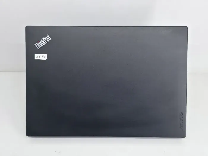 Ультрабук Б-клас Lenovo ThinkPad T480 / 14" (1920x1080) TN / Intel Core i7-8650U (4 (8) ядра по 1.9 - 4.2 GHz) / 16 GB DDR4 / 256 GB SSD / Intel UHD Graphics 620 / WebCam / 2x АКБ б/в - изображение 3