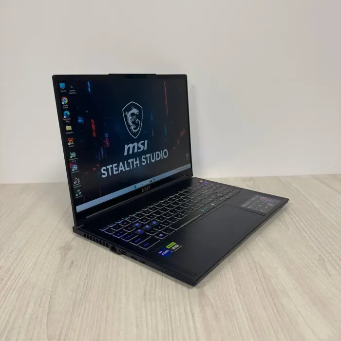 Ігровий ноутбук MSI Stealth 16 Studio A13VG / 16" (1920x1200) IPS / Intel Core i7-13620H (10 (16) ядер по 3,6 - 4,9 ГГц) / 16 ГБ DDR5 / 512 ГБ SSD NVMe / nVidia GeForce RTX 4070, 8 ГБ GDDR6, 128-bit / WebCam б/в - зображення 4