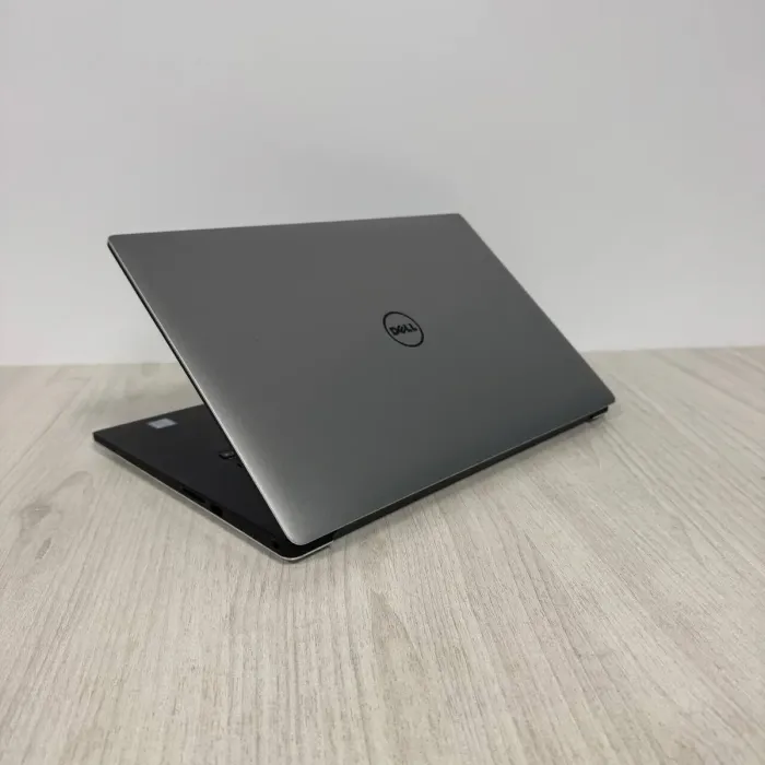 Ігровий ноутбук Dell XPS 9560 / 15,6" (1920x1080) IPS / Intel Core i7-7700HQ (4 (8) ядра по 2,8 - 3,8 ГГц) / 16 ГБ DDR4 / 256 ГБ SSD / nVidia Geforce GTX 1050, 4 ГБ GDDR5, 128-біт / HDMI б/в - зображення 7
