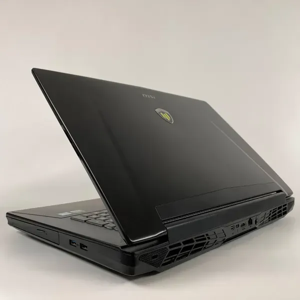 Мобільна робоча станція Б-клас MSI WT72 6QK / 17.3" (1920x1080) IPS / Intel Core i7-6820HK (4 (8) ядра по 2.7 - 3.6 GHz) / 32 GB DDR4 / 128 GB SSD + 1000 GB HDD / nVidia Quadro M5500, 8 GB GDDR5, 256-bit / WebCam / HDMI б/в - зображення 7