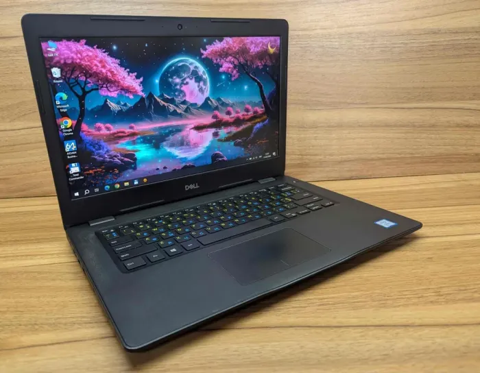 Ноутбук Dell Latitude 3490 / 14" (1920x1080) IPS / Intel Core i5-8250U (4 (8) ядра по 1.6 - 3.4 GHz) / 8 GB DDR4 / 240 GB SSD / Intel UHD Graphics 620 / WebCam / Windows 10 б/в - зображення 4