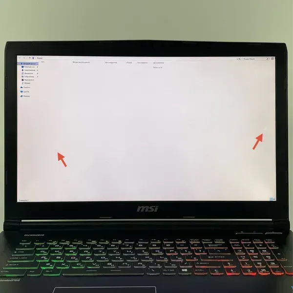 Мобільна робоча станція Б-клас MSI WE72 7RJ / 17.3" (1920x1080) IPS / Intel Core i7-7700HQ (4 (8) ядра по 2.8 - 3.8 GHz) / 32 GB DDR4 / 512 GB SSD / nVidia Quadro M2200, 4 GB GDDR5, 128-bit / WebCam / HDMI б/в - зображення 3