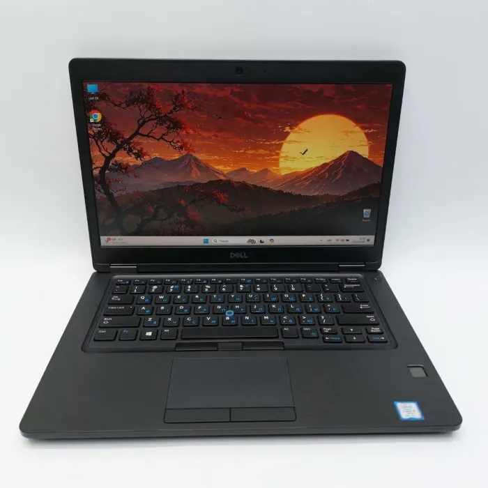 Ноутбук Dell Latitude 5490 / 14" (1920x1080) TN / Intel Core i7-8650U (4 (8) ядра по 1.9 - 4.2 GHz) / 16 GB DDR4 / 256 GB SSD / Intel UHD Graphics 620 / WebCam / USB 3.1 / HDMI б/в - зображення 2