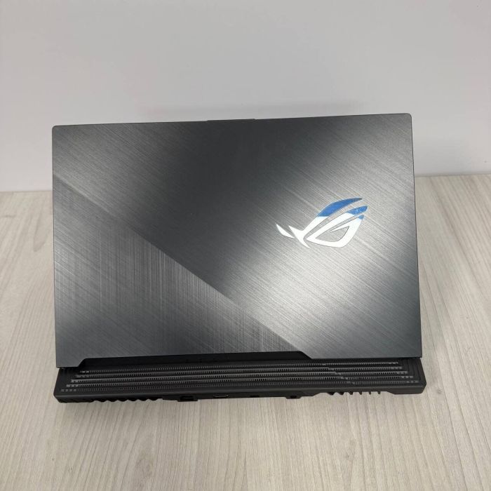 Ігровий ноутбук Asus ROG Strix SCAR III G531GW / 15.6" (1920x1080) IPS / Intel Core i7-9750H (6 (12) ядер по 2.6 - 4.5 GHz) / 16 GB DDR4 / 1000 GB SSD NVMe / nVidia GeForce RTX 2070, 8 GB GDDR6, 256-bit б/в - зображення 3