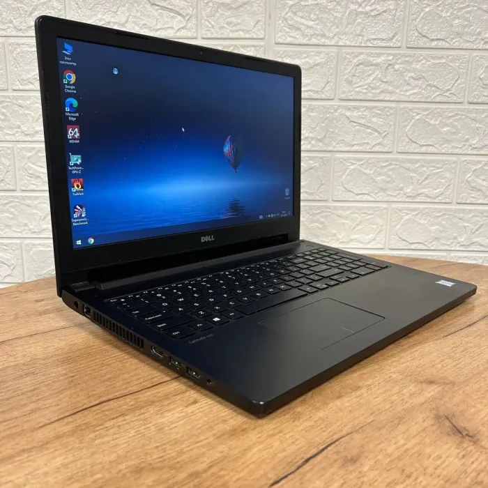 Ноутбук Б-клас Dell Latitude 3570 / 15.6" (1366x768) TN / Intel Core i7-6500U (2 (4) ядра по 2.5 - 3.1 GHz) / 8 GB DDR3 / 256 GB SSD / nVidia GeForce 920M, 2 GB DDR3, 64-bit / WebCam б/в - зображення 4