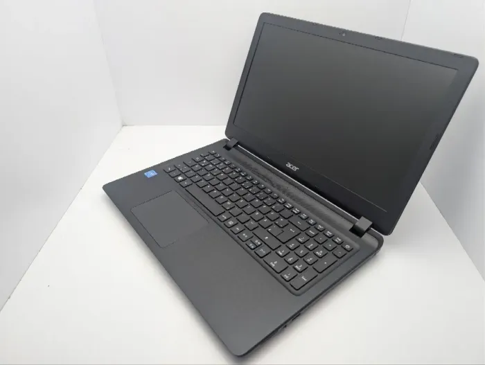 Ноутбук Acer Aspire ES1-533 / 15.6" (1366x768) TN / Intel Celeron N3450 (4 ядра по 1.1 - 2.2 GHz) / 6 GB DDR3 / 120 GB SSD / Intel HD Graphics 500 / WebCam / DVD-ROM б/в - зображення 7