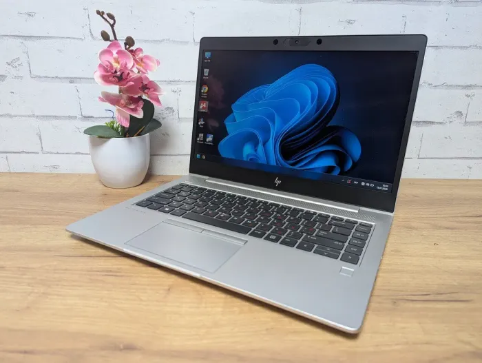 Ультрабук HP EliteBook 745 G6 / 14" (1920x1080) TN Touch / AMD Ryzen 5 Pro 3500U (4 (8) ядра по 2.1 - 3.7 GHz) / 16 GB DDR4 / 256 GB SSD / AMD Radeon RX Vega 8 Graphics / WebCam б/в - зображення 4