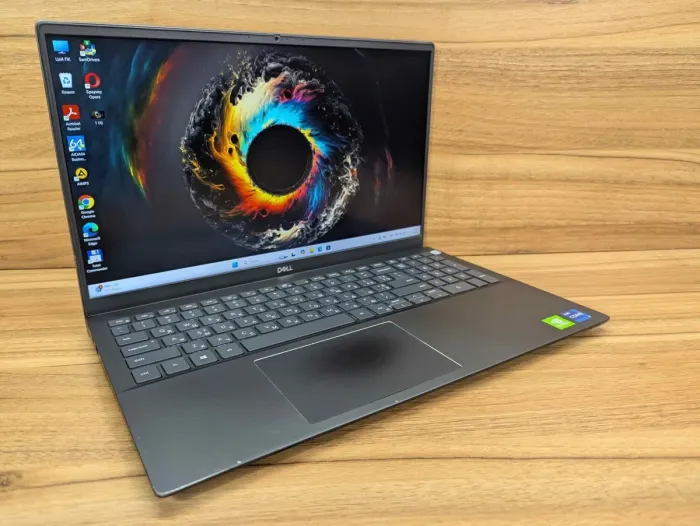 Ноутбук Б-клас Dell Vostro 5502 / 15.6" (1920x1080) IPS / Intel Core i7-1165G7 (4 (8) ядра по 2.8 - 4.7 GHz) / 16 GB DDR4 / 512 GB SSD / nVidia GeForce MX330, 2 GB GDDR5, 64-bit / WebCam / TouchID / Windows 11 б/в - зображення 4