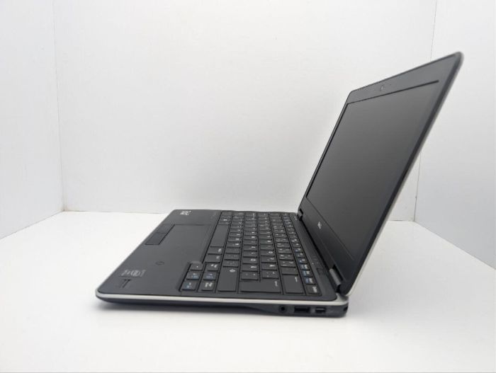 Нетбук Dell Latitude E7240 / 12.5" (1366x768) TN / Intel Core i7-4600U (2 (4) ядра по 2.1 - 3.3 GHz) / 8 GB DDR3 / 128 GB SSD / Intel HD Graphics 4400 / WebCam б/в - зображення 5