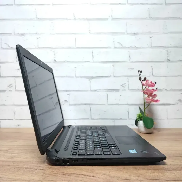 Ноутбук Toshiba Satellite C50-B-118 / 15.6" (1366x768) TN / Intel Core i3-3217U (2 (4) ядра по 1.8 GHz) / 8 GB DDR3 / 128 GB SSD / Intel HD Graphics 4000 / WebCam / DVD-ROM б/в - зображення 5