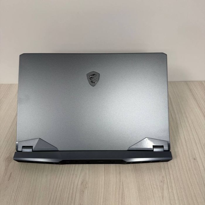 Ігровий ноутбук MSI Raider GE76 12UE / 17.3" (1920x1080) IPS / Intel Core i9-12900H (14 (20) ядер по 2.5 - 5.0 GHz) / 16 GB DDR5 / 1000 GB SSD NVMe / nVidia GeForce RTX 3060, 6 GB GDDR6, 192-bit / WebCam б/в - зображення 3
