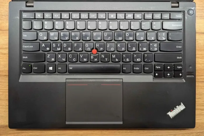 Ноутбук Lenovo ThinkPad T440s / 14" (1920x1080) IPS / Intel Core i7-4600U (2 (4) ядра по 2.1 - 3.3 GHz) / 8 GB DDR3 / 256 GB SSD / Intel HD Graphics 4400 / WebCam / TouchID / Windows 10 б/в - зображення 3