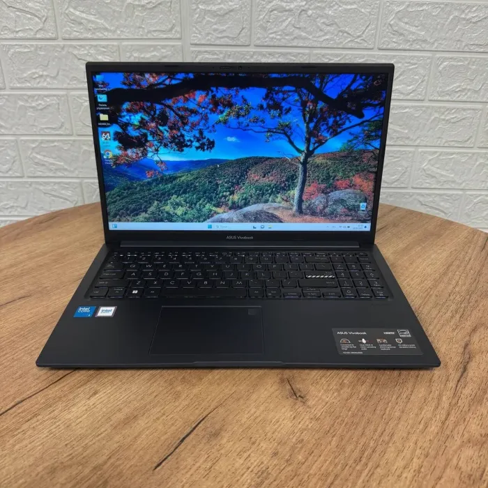 Ультрабук Asus Vivobook F1504VAP / 15.6" (1920x1080) TN / Intel Core 5 120U (10 (12) ядер по 1.4 - 5.0 GHz) / 16 GB DDR4 / 512 GB SSD / Intel Graphics / WebCam б/в - зображення 2