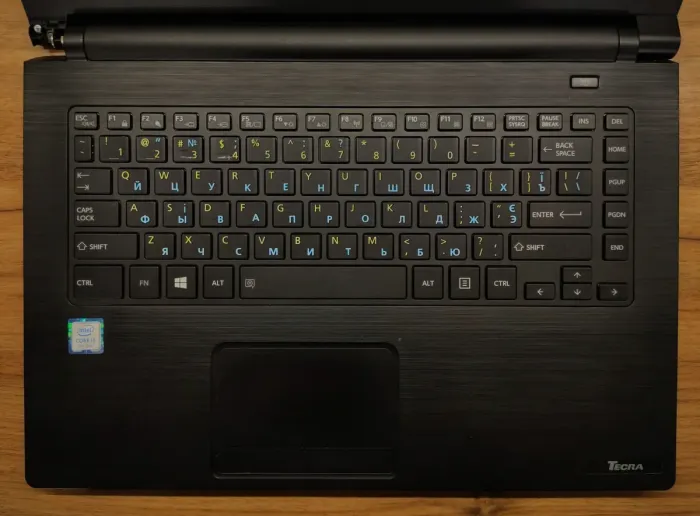 Ноутбук Б-клас Toshiba Tecra C40-D / 14" (1366x768) TN / Intel Core i5-7200U (2 (4) ядра по 2.5 - 3.1 GHz) / 8 GB DDR3 / 128 GB SSD / Intel HD Graphics 620 / HDMI / Win 10 б/в - зображення 5