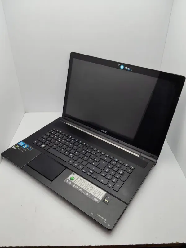 Ігровий ноутбук Acer 8951 / 18.4" (1920x1080) TN / Intel Core i7-2670QM (4 (8) ядра по 2.2 - 3.1 GHz) / 8 GB DDR3 / 120 GB SSD + 750 GB HDD / nVidia GeForce GT 555M, 2 GB GDDR3, 128-bit / WebCam / Не тримає б/в - зображення 5