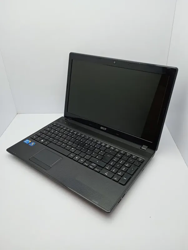 Ноутбук Acer 5742g / 15.6" (1366x768) TN / Intel Core i3-370M (2 (4) ядра по 2.4 GHz) / 4 GB DDR3 / 320 GB HDD / AMD Mobility Radeon HD 5000М / WebCam б/в - зображення 4