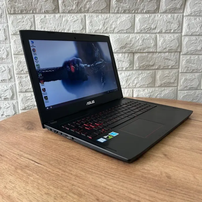 Ігровий ноутбук Б-клас Asus FX502VMZ / 15.6" (1920x1080) IPS / Intel Core i7-7700HQ (4 (8) ядра по 2.8 - 3.8 GHz) / 8 GB DDR4 / 128 GB SSD + 1000 GB HDD / nVidia GeForce GTX 1060, 3 GB GDDR5, 192-bit / WebCam б/в - зображення 4