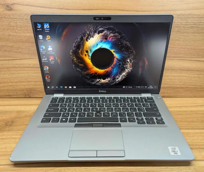 Ультрабук Б-клас Dell Latitude 5411 / 14" (1920x1080) IPS / Intel Core i7-10850H (6 (12) ядер по 2.7 - 5.1 GHz) / 16 GB DDR4 / 480 GB SSD / Intel UHD Graphics / WebCam / Windows 10 б/в - зображення 2