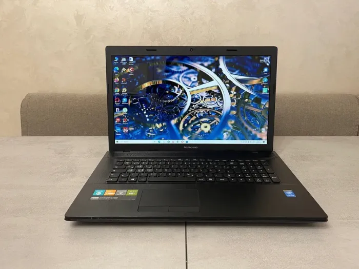 Ноутбук Lenovo Ginkgo 7A1 / 17.3" (1600x900) TN / Intel Pentium 3550M (2 ядра по 2.3 GHz) / 8 GB DDR3 / 128 GB SSD / Intel HD Graphics / WebCam б/в - зображення 2