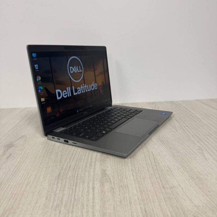 Ультрабук Б-клас Dell Latitude 5320 / 13.3" (1920x1080) IPS / Intel Core i5-1145G7 (4 (8) ядра по 2.6 - 4.4 GHz) / 16 GB DDR4 / 128 GB SSD / Intel Iris Xe Graphics / WebCam б/в - изображение 5