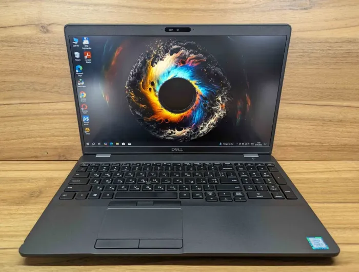 Ультрабук Б-клас Dell Latitude 5500 / 15.6" (1920x1080) IPS / Intel Core i5-8265U (4 (8) ядра по 1.6 - 3.9 GHz) / 8 GB DDR4 / 256 GB SSD / Intel UHD Graphics 620 / WebCam / Windows 10 б/в - зображення 2