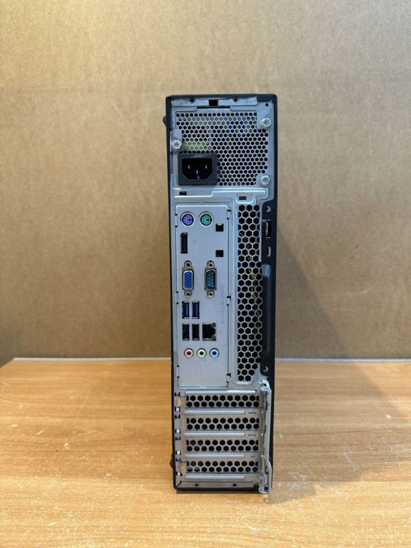 Комп'ютер Lenovo ThinkCentre M700 SFF / Intel Core i5-6500 (4 ядра по 3.2 - 3.6 GHz) / 8 GB DDR4 / no HDD / Intel HD Graphics 530 / 210W / DVD-RW / DisplayPort б/в - зображення 4