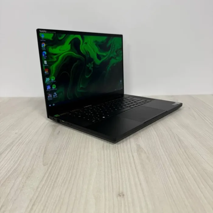 Ігровий ноутбук Razer Blade 15 RZ09-0369 / 15.6" (1920x1080) IPS / Intel Core i7-10750H (6 (12) ядер по 2.6 - 5.0 GHz) / 16 GB DDR4 / 512 GB SSD NVMe / nVidia GeForce RTX 3070, 6 GB GDDR6, 256-bit / WebCam б/в - зображення 4