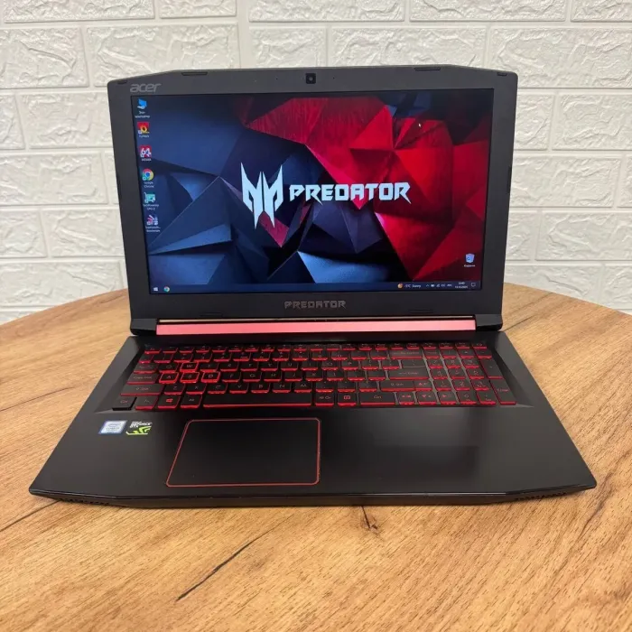 Ігровий ноутбук Б-клас Acer Predator Helios 300 G3-571 / 15.6" (1920x1080) IPS / Intel Core i7-7700HQ (4 (8) ядра по 2.8 - 3.8 GHz) / 8 GB DDR4 / 256 GB SSD / nVidia GeForce GTX 1050 Ti, 4 GB GDDR5, 128-bit / WebCam б/в - зображення 2