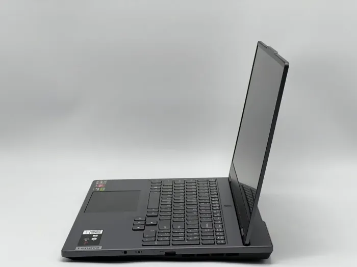 Ігровий ноутбук Lenovo Legion 5 15ARP8 / 15,6" (2560x1440) IPS / AMD Ryzen 7 7735HS (8 (16) ядер 3,2 - 4,75 ГГц) / 16 ГБ DDR5 / 960 ГБ SSD / nVidia GeForce RTX 4060, 8 ГБ GDDR6, 128-біт / Веб-камера б/в - зображення 4