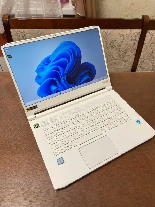 Ігровий ноутбук Acer ConceptD CN715-71 / 15,6" (3840x2160) IPS / Intel Core i7-9750H (6 (12) ядер по 2,6 - 4,5 ГГц) / 32 ГБ DDR4 / 1000 ГБ SSD / nVidia GeForce RTX 2080, 8 ГБ GDDR6, 256-біт / WebCam б/в - зображення 2