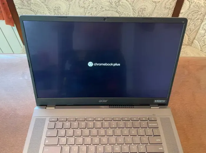 Ультрабук Б-клас Acer Chromebook Plus 515 / 15.6" (1920x1080) FullHD IPS Touch / Intel Core i5-1335U (10 (12) ядра по 1.3 - 4.6 GHz) / 8 GB DDR5 / 256 GB SSD / Intel Iris Xe / WebCam / Google OS б/в - зображення 3