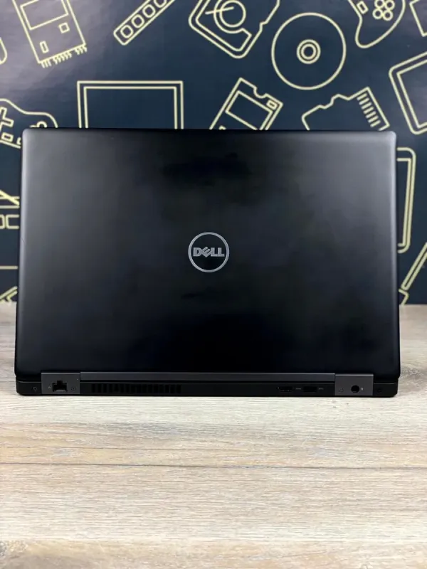 Ноутбук Dell Latitude 5580 / 15.6" TN / Intel Core i5-7300U (2(4) ядра по 2.6-3.5 GHz) / 8 GB DDR4 / 128 GB SSD / Intel HD Graphics 620 / WebCam б/в - зображення 2