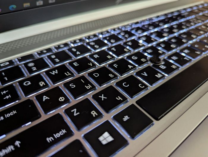 Ультрабук HP EliteBook 850 G6 / 15.6" (1920x1080) IPS / Intel Core i5-8265U (4 (8) ядра по 1.6 - 3.9 GHz) / 16 GB DDR4 / 1000 GB SSD / Intel UHD Graphics 620 / Fingerprint / WebCam / Windows 10 б/в - зображення 6