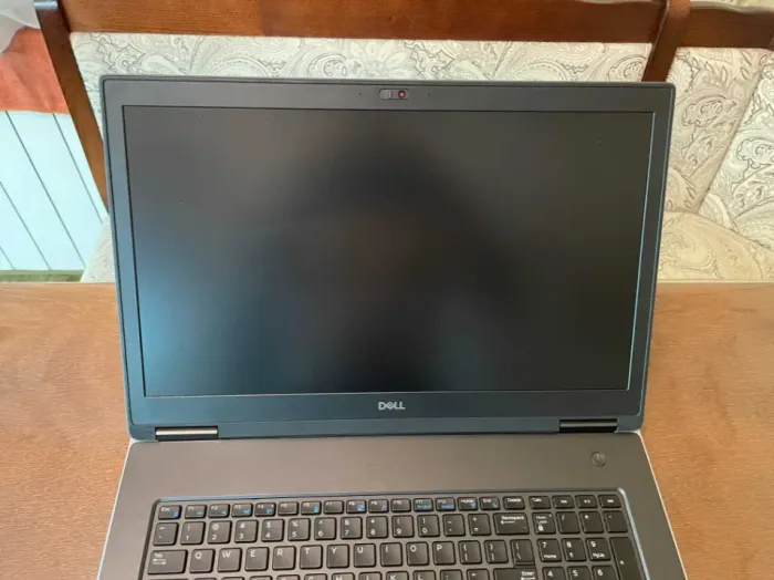 Робоча станція Dell Precision 7740 / 17.3" (1920x1080) IPS / Intel Xeon E-2276M (6 (12) ядер по 2.8 - 4.7 GHz) / 32 GB DDR4 / 512 GB SSD / nVidia Quadro RTX 4000, 8 GB GDDR6, 256-bit / WebCam б/в - зображення 5