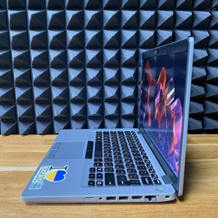 Ультрабук Б-клас Dell Latitude 5411 / 14" (1920x1080) IPS / Intel Core i5-10210U (4 (8) ядра по 1.6 - 4.2 GHz) / 16 GB DDR4 / 256 GB SSD / Intel UHD Graphics / WebCam б/в - зображення 6
