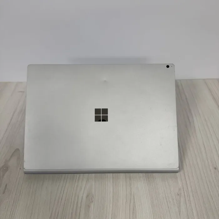 Ігровий ультрабук-трансформер Б-клас Microsoft Surface Book 2 / 15.0" (3240x2160) IPS Touch / Intel Core i7-8650U (4 (8) ядра по 1.9 - 4.2 GHz) / 16 GB DDR3 / 250 GB SSD NVMe / nVidia GeForce GTX 1060, 6 GB GDDR5, 192-bit / WebCam б/в - зображення 3