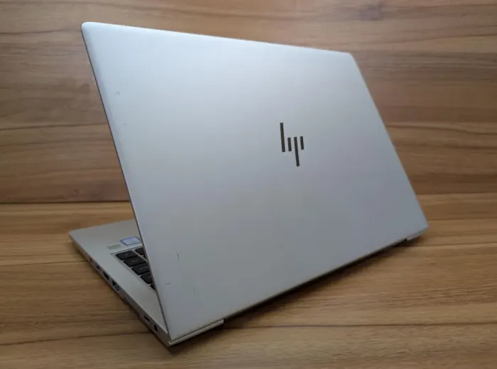 Ультрабук Б-клас HP EliteBook 840 G5 / 14" (1920x1080) IPS / Intel Core i5-8250U (4 (8) ядра по 1.6 - 3.4 GHz) / 16 GB DDR4 / 512 GB SSD / Intel UHD Graphics 620 / TouchID / WebCam / Windows 10 б/в - зображення 7