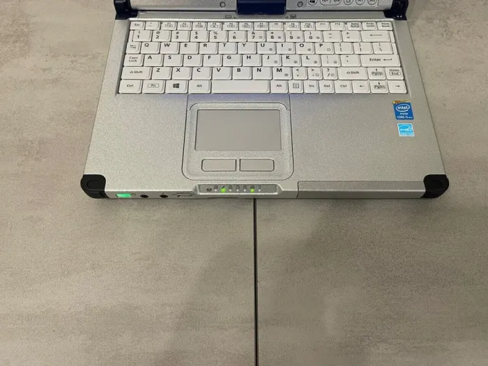 Захищений ноутбук Panasonic Toughbook CF-C2 / 12.5" (1366x768) IPS Touch / Intel Core i5-4300U (2 (4) ядра по 1.9 - 2.9 GHz) / 16 GB DDR3 / 256 GB SSD / Intel HD Graphics 4400 / WebCam / Стилус б/в - зображення 4