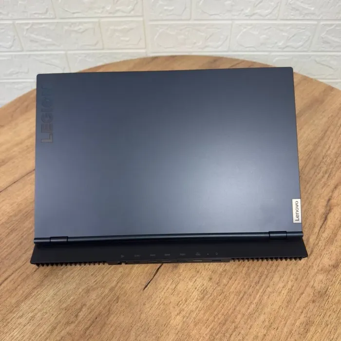 Ігровий ноутбук Б-клас Lenovo Legion 5 15ACH6H / 15.6" (2560x1440) IPS / AMD Ryzen 5 5600H (6 (12) ядер по 3.3 - 4.2 GHz) / 16 GB DDR4 / 512 GB SSD NVMe / nVidia GeForce RTX 3060, 6 GB GDDR6, 192-bit б/в - зображення 3