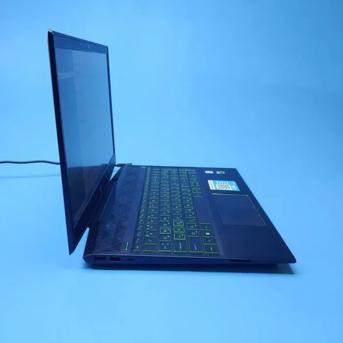 Ігровий ноутбук HP Pavilion Gaming 15-cx0056wm / 15.6" (1920x1080) IPS / Intel Core i5-8300H (4 (8) ядра по 2.3 - 4.0 GHz) / 16 GB DDR4 / 256 GB SSD + 1000 GB HDD / nVidia GeForce GTX 1050 Ti, 4 GB GDDR5, 128-bit / WebCam / Win 10 Home б/в - зображення 4