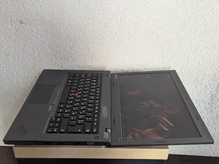 Ноутбук Б-клас Lenovo ThinkPad L450 / 14" (1366x768) TN / Intel Core i3-5005U (2 (4) ядра по 2.0 GHz) / 8 GB DDR3 / 128 GB SSD / Intel HD Graphics 5500 / WebCam б/в - зображення 7