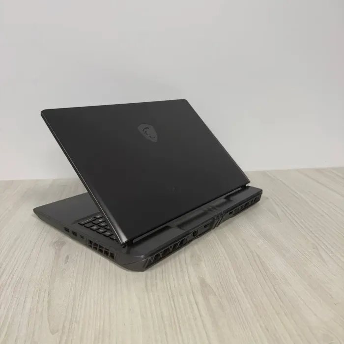 Ігровий ноутбук Б-класу MSI Vector GP68HX 12VH / 16" (1920x1200) IPS / Intel Core i9-12900HX (16 (24) ядер по 3.6 - 5.0 GHz) / 32 GB DDR5 / 1000 GB SSD NVMe / nVidia GeForce RTX 4080, 12 GB GDDR6, 192-bit / WebCam б/в - зображення 6