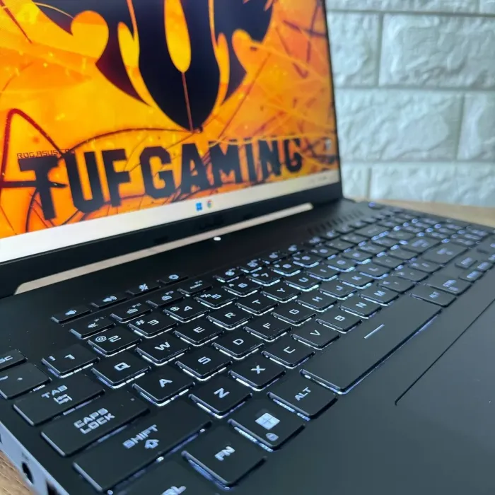 Ігровий ноутбук Asus TUF Gaming Advantage A16 FA617NS / 16" (1920x1200) IPS / AMD Ryzen 7 7735HS (8 (16) ядер по 3.2 - 4.75 GHz) / 16 GB DDR4 / 1000 GB SSD / AMD Radeon RX 7600S, 8 GB GDDR6, 128-bit / WebCam б/в - зображення 8