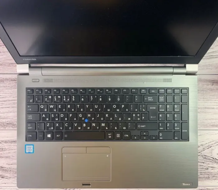 Ноутбук Toshiba Tecra Z50-C / 15.6" (1920x1080) IPS / Intel Core i5-6200U (2 (4) ядра по 2.3 - 2.8 GHz) / 8 GB DDR3 / 128 GB SSD M.2 / Intel HD Graphics 520 / WebCam б/в - зображення 3